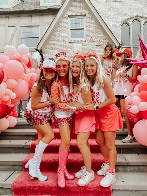 Sorority bid day Tri Delt, Sorority Bid Day, Bid Day, Arkansas, Sorority, Valentines, Valentine's Day