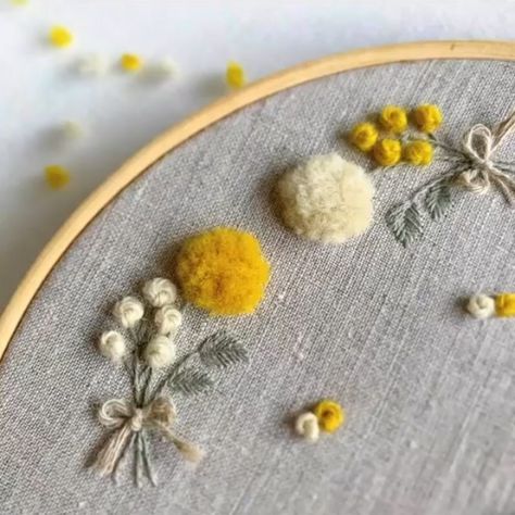 Diy Embroidery Flowers, Ribbon Knot, Embroidery Video, Sulaman Pita, Embroidery Hoop Art Diy, Simple Hand Embroidery Patterns, Embroidery Lessons, Diy Embroidery Designs, Hand Embroidery Patterns Flowers