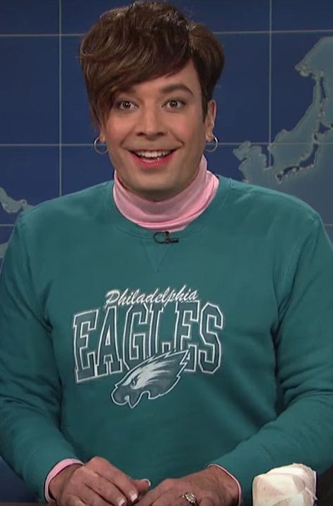 Jimmy Fallon Could Not Keep a Straight Face While Making an SNL Cameo With Tina Fey Jimmy Fallon Snl, Jimmy Fallon Funny, Snl Weekend Update, Straight Face, Weekend Update, Are You Not Entertained, Tina Fey, Tonight Show, Jimmy Fallon