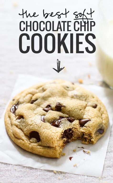 The BEST Soft Chocolate Chip Cookies - more than 1,300 reviews to prove it! no overnight chilling, no strange ingredients, just a simple recipe for ultra SOFT, THICK chocolate chip cookies! ♡ #cookies #chocolatechipcookies #recipe Super Soft Chocolate Chip Cookie Recipe, Chocolate Chip Cookies That Stay Soft, Soft Choc Chip Cookie Recipe, Crispy Soft Chocolate Chip Cookies, Soft Moist Chocolate Chip Cookies, Soft Choc Chip Cookies, Icing For Chocolate Chip Cookies, Easy Soft And Chewy Chocolate Chip Cookies, No Milk Cookies Recipes