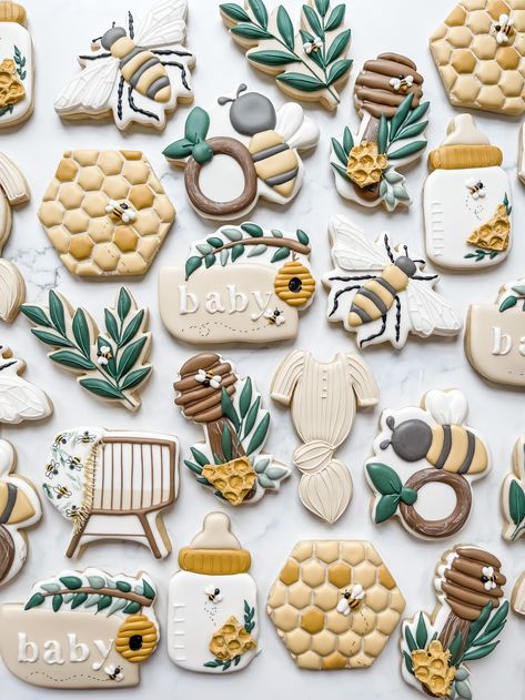 Eclectic Baby Shower, Baby Shower Cookies Neutral, Bee Themed Gender Reveal, Gender Reveal Baby Shower Themes, Gender Reveal Cookies, Honey Bee Baby Shower, Bee Cookies, Storybook Baby Shower, Cookies Theme