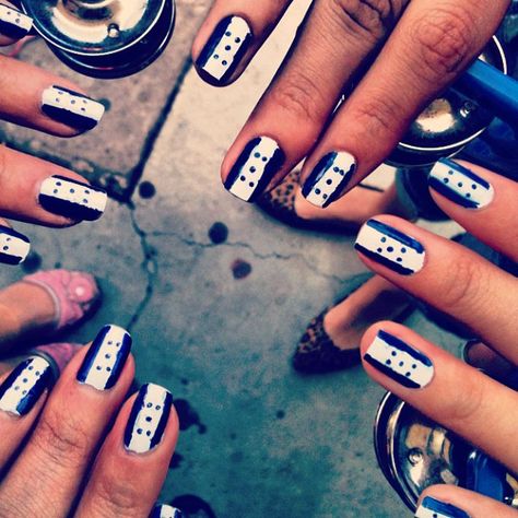 Viva Honduras! Honduras Nails, Designed Nails, Art Nails, Elegant Nails, Acrylic Nail Designs, Nails Design, Makeup Nails, Honduras, Hair And Nails