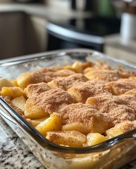 This might be my favorite dump cake ever! Snickerdoodle Dump Cake, Apple Snickerdoodle Dump Cake, Apple Dump Cake With Pie Filling, Apple Snickerdoodle, Thanksgiving Sweets, Apple Dump Cake, Apple Dump Cakes, Apple Pie Filling, Dump Meals