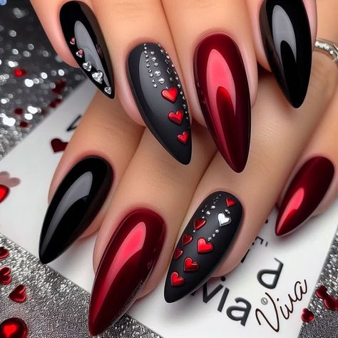 Red Black Nails Ideas, Black And Maroon Nail Designs, Nails Ideas Red And Black, Corset Nails Designs, Pretty Red Nails Design, Black Red Nails Design, Romantic Nails Designs, Evil Queen Nails, Black And Red Christmas Nails