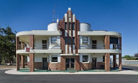 Art Deco Exterior, Art Deco Houses, Art Deco City, Neo Art Deco, Art Deco Hotel, The Jazz Age, Hotel Exterior, Art Deco Inspiration, Hotel Plan