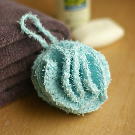 OMG So Luxurious Loofah. Made from one skein of Mary Maxim Scrub It yarn.  Free pattern. Crochet Dish Cloth Free Pattern, One Skein Crochet, Scrubby Yarn, Crochet Scrubbies, Mary Maxim, Crochet Dishcloth, All Free Crochet, Crochet Kitchen, Crochet Dishcloths