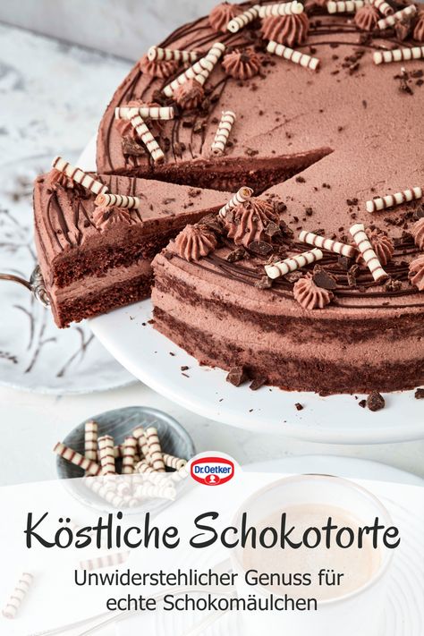 Einfach köstlich ist dieses Schoko-Torten-Rezept. Saftige Schokoböden werden mit cremiger Schokosahne umhüllt und verziert. Ein echter Schokogenuss. Dr. Oetker, Dr. Oetker Rezepte, Schokotorte, Schokotorte Rezepte, Schokotorte mit Schokocreme, Schokotorte Geburtstag, Schokotorte mit Schokolade, Schokotorte Geburtstag, Schokotorte Rezept Woven Baskets, Functional Decor, Unhealthy Food, Best Dishes, Wire Baskets, Sweets Desserts, No Bake Desserts, Birthday Cakes, Cake Desserts