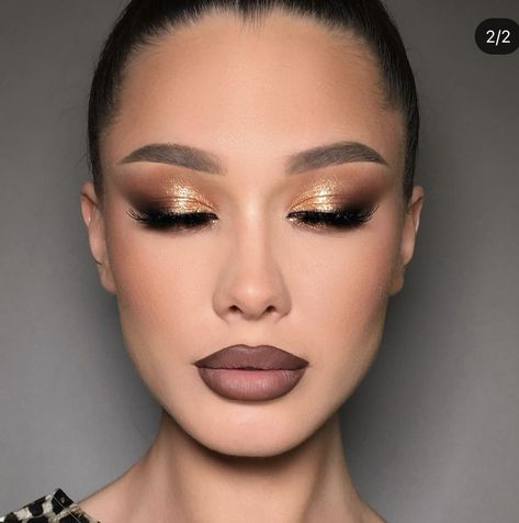 Gold Glam Makeup, Make Up Yeux, Gold Eyeshadow Looks, Maquillage Yeux Cut Crease, Golden Makeup, Mekap Mata, Gold Makeup Looks, Eye Shadow Looks, Classy Makeup