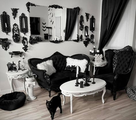 Goth Living Room, Gothic Living Room, Gothic Decor Bedroom, Gothic Room, Gothic Bedroom, Hi Hello, Dark Home Decor, Goth Home Decor, Dark Home