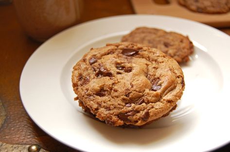 Flourless Maple Almond Butter Cookies Almond Butter Cookie Recipe, Maple Almond Butter, Almond Butter Chocolate, Healthy Oatmeal Breakfast, Cottage Cheese Snack, Almond Butter Cookies, Easy Chicken Curry, Chocolate Chunk, Chocolate Chunk Cookies