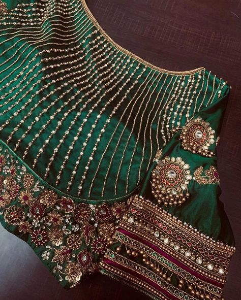 Kerala Saree Blouse Designs, Handwork Blouse, Blue Blouse Designs, Bridal Blouses, Blouse Designs Catalogue, Latest Model Blouse Designs, Fashionable Saree Blouse Designs, Cutwork Blouse Designs, Wedding Blouse Designs