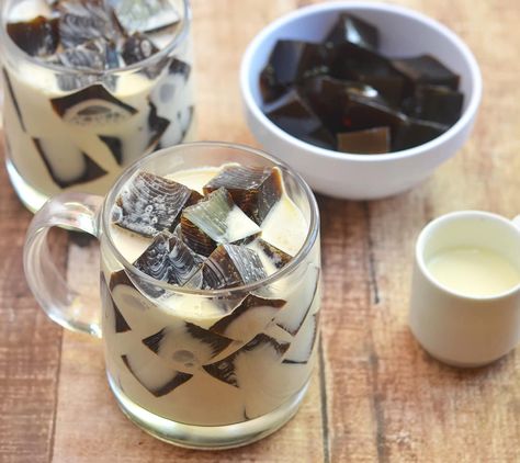 Coffee Jelly Gluten Free Coffee, Pudding Chia, Jelly Desserts, Coffee Jelly, Impressive Desserts, Creamy Coffee, Easy Coffee, Jelly Recipes, Coffee Drink Recipes