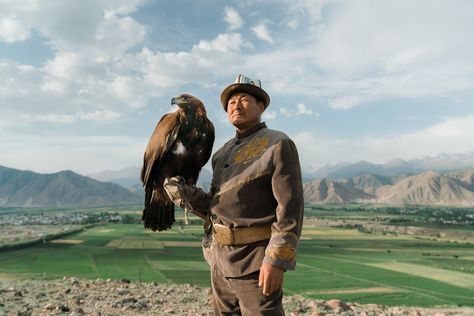 Regal portraits of the eagle hunters of Kyrgyzstan by Oleh Slobodeniuk — see more photographs from the series > Regal Portrait, Eagle Hunter, Photojournalism Photography, Inspiring People, Sony Camera, The Eagle, Adobe Photoshop Lightroom, Photography Projects, Photoshop Lightroom