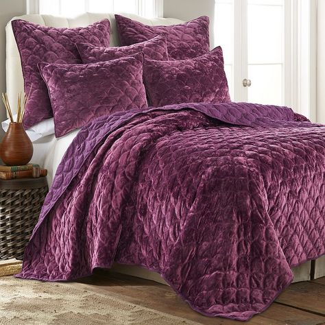 Plum Quilt, Scalloped Quilt, Plum Velvet, Velvet Quilt, Linen Quilt, Twin Quilt, King Quilt, Reversible Quilt, Plum Color