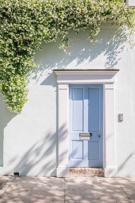 Chiro Office, Weekend Reading, Baby Blue Aesthetic, Light Blue Aesthetic, Blue Aesthetic Pastel, Blue Door, Foto Art, Mail Art, Pastel Aesthetic