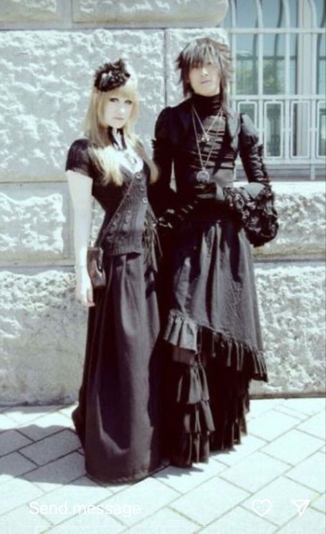 Goth Japanese Fashion, Aristocrat Fashion, Gothic Imagery, Visual Kei Outfits, Urban Tribes, Types Of, Kei Visual, Kei Fashion, Elegant Gothic