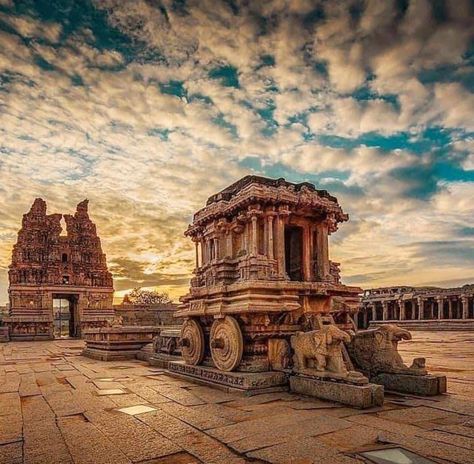 Hindu Aesthetic, Vijayanagara Empire, Karnataka Tourism, Hampi Karnataka, Hampi India, Famous Structures, Sacral Architecture, Temple India, Indian Temple Architecture