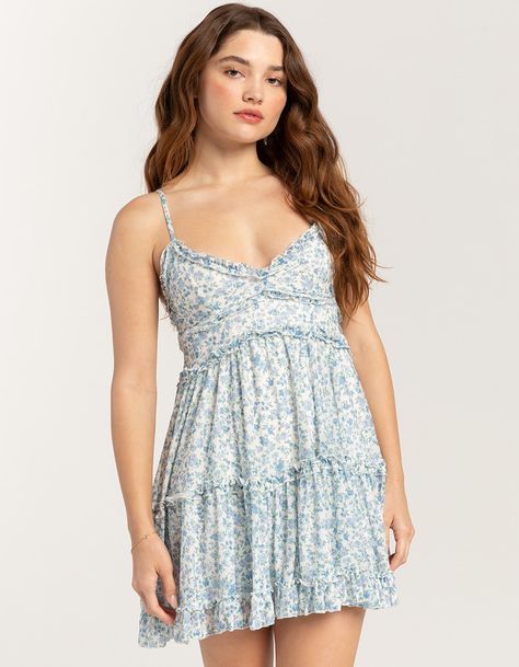 Cute Flowy Hoco Dresses, Mini Vacation Dress, Casual Babydoll Dress, Delicate Summer Outfit, Short Summer Dresses Aesthetic, Sundress Outfit Inspiration, Cute Sundresses Short, Graduation Party Dresses Guest, Dresses For School Casual