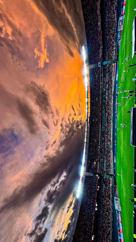 World Cup Aesthetic Wallpaper, Football Aesthetic Wallpaper Laptop, Iphone Wallpaper Soccer, Aesthetic Soccer Wallpaper, Soccer Aesthetic Wallpaper, Fussball Wallpaper, Soccer Sunset, Football Stadium Wallpaper, Background Football