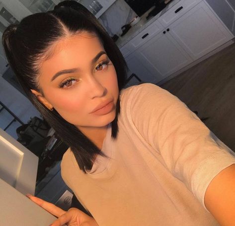 Kim Kardashian Braids, Kardashian Braids, Stile Kylie Jenner, Jenner Hair, Look Kylie Jenner, Kylie Jenner Hair, Looks Kylie Jenner, Kylie Makeup, Jenner Makeup