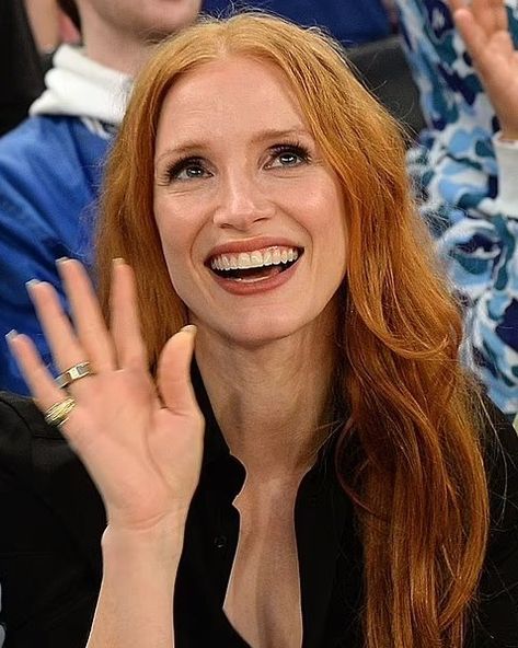 Lilith Red Hair, Ginger Celebrities Female, Jessica Chastain Casual, Red Hair Older Women, Jennifer Chastain, Mom Faceclaims, Jessica Chastain Aesthetic, Light Redhead, Jessica Chastain Hair