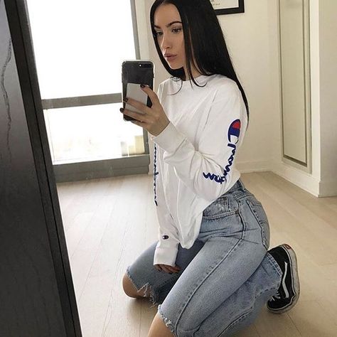 Where are you from? -L Champion Shirt Outfit, Lazy Outfits, Champion Shirt, Outfit Women, Dope Outfits, Outfit Goals, Fashion Killa, Outfits Casuales, Look Cool