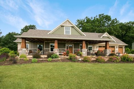 Addition On Ranch House, Front Porch Addition On Ranch House, Craftsman Front Porch Ideas, Craftsman Style Front Porch, Rancher Homes, Craftsman Front Porch, Rambler House, Craftsman Porch, Front Porch Addition