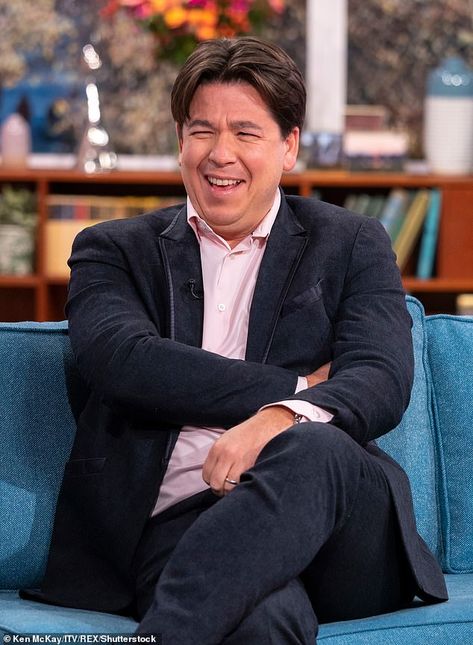 Huge news: 'Netflix believe that Michael’s shock move will mark a huge demand for British ... Michael Mcintyre, Chin Implant, Soft Smooth Skin, Short Neck, Broad Shoulders, Pretty Eyes, Real Man, Funny People, Comedians