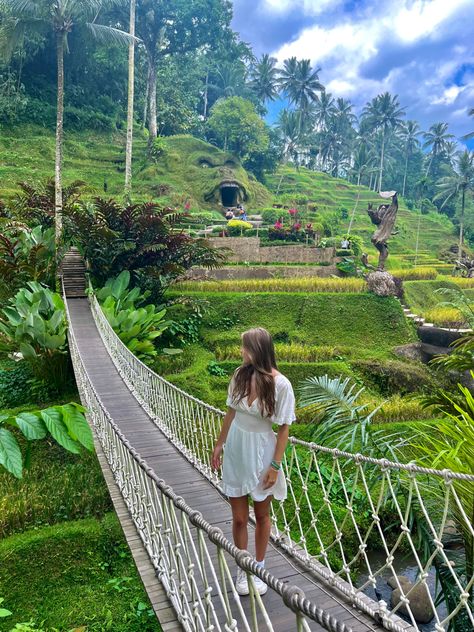 #summer #ubud #bali #aesthetic #seminyak #indonesia #cretya #ricefields #party #friends #travel #asia #hollyday #study #backpacking #studyabroad #jungleanimals #pohotography  #thingstodo #thingstodoinbali #kuta #denpasar #jakarta #southeastasia #fashion #summeroutfits #outfits #summerdresses Bali Aesthetic, Bali Travel Photography, Bali Baby, Mental Peace, Voyage Bali, Bali Vacation, Backpacking Asia, Bali Beaches, Jimbaran