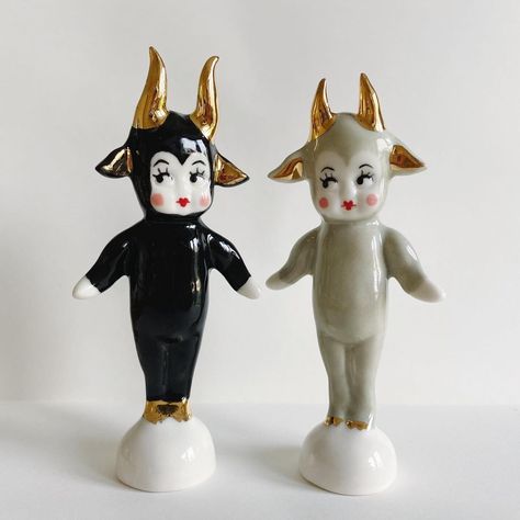 Lucy McCall on Instagram: “🐐 Monday 9th 8pm UK time 🐐” Ceramics Figures, Weird Ceramics, Clay Diy Projects, Plastic Art, Vintage Kitsch, Ceramics Ideas Pottery, Ceramic Plate, Halloween Home Decor, Ceramic Figurines