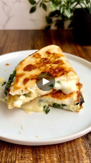 675K views · 38K reactions | ✨ spinach & cheese egg white breakfast quesadilla ✨ it’s the crispy tortilla for me if I’m being honest but cheesy eggs and greens are always a big yes too!

love a good healthy + hearty breakfast and this one really delivers on both fronts — it’s simple enough to actually enjoy your morning and filling enough to hold you over till lunch, and a match made in heaven with a hot cup of coffee in hand. 🫶🏻🍃🥰

CHEESY SPINACH & EGG WHITE BREAKFAST QUESADILLA 
25 g. protein / 21 g. carbs / 9 g. fat
1 flour tortilla (I used mission carb balance) 1/2 cup liquid egg whites (or 4 egg whites, whisked) 1/3 cup mozzarella cheese, grated, 1/3 cup spinach, chopped red pepper flakes, sea salt, black pepper, and any other seasonings to taste

1. heat a medium-sized skillet ov Sara Stewart, Healthy Hearty Breakfast, Egg White Breakfast, Breakfast Quesadillas, Breakfast Tortilla, Breakfast Quesadilla, Cheesy Spinach, Coffee In Hand, Spinach Cheese