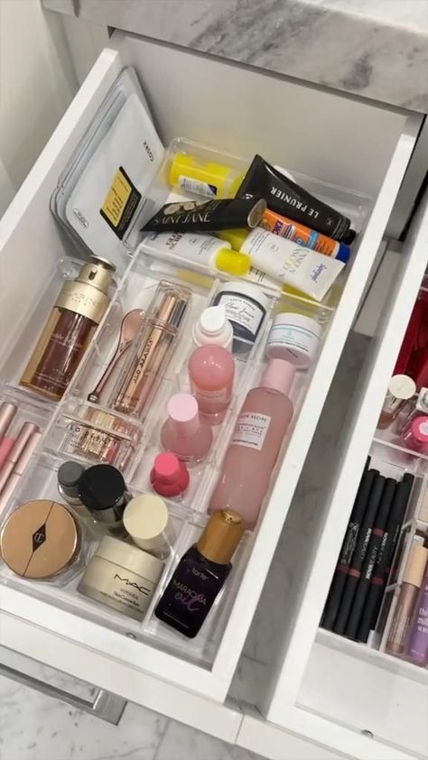 Declutter your Makeup & Skincare drawer with this easy organization hack Skincare Drawer, How To Organize Makeup, Declutter Makeup, Organized Makeup, Organize Makeup, Space Saving Furniture Bedroom, Earth Tone Decor, Best Skincare Routine, Cottagecore Living