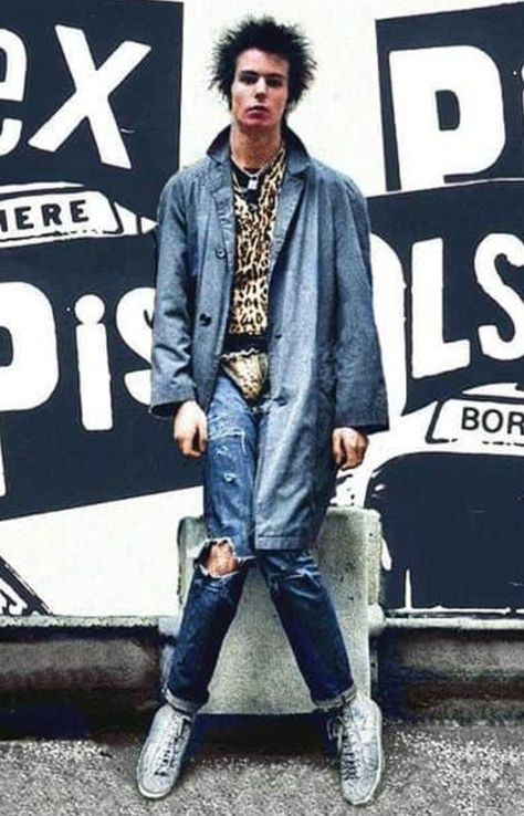 90s Punk Fashion Men, Punk 70s Fashion, 70s Punk Fashion, British Punk Fashion, 90s Punk Fashion, Punk Fashion Men, Vintage Punk Fashion, Punk Photoshoot, Punks 70s