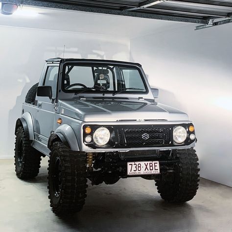 Lifted 1997 Suzuki Sierra SJ80 / Samurai with offroad modifications Suzuki Samari, Suzuki Jimny Off Road, Suzuki Sierra, Off Road Bumpers, Jimny Suzuki, Suzuki Cars, Off Roaders, Suv For Sale, Suzuki Samurai