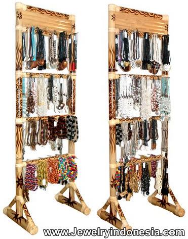 Anklet Display Ideas, Dog Collar Display, Necklace Holders, Bamboo Necklace, Scarf Display, Bamboo Jewelry, Craft Booth Displays, Diy Jewelry Display, Craft Stalls