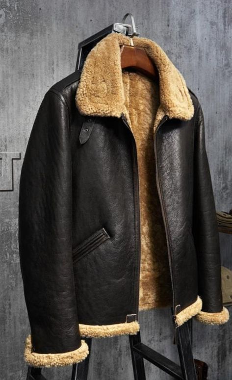 Pilots Coat Men's Shearling Sheepskin Jacket Men's Fur Coat Aviation Leathercraft Flying Jacket Boss Clothes, Sheepskin Jacket Mens, Mens Fur Coat, Flying Jacket, Leather Jacket Men Style, Boss Outfit, Mens Outdoor Jackets, Outdoor Coats, Mens Fur