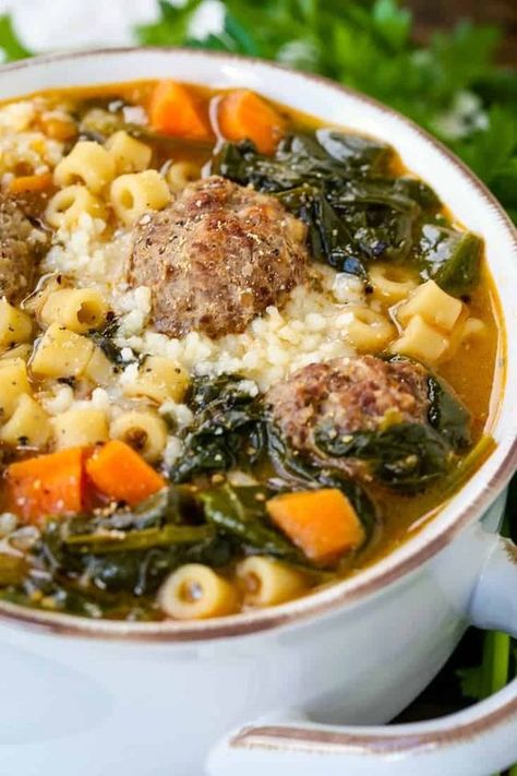 Sausage Wedding Soup, Spicy Italian Wedding Soup, Meatball Wedding Soup, Ground Beef Spinach Soup, Italian Wedding Soup With Sausage, Healthy Soups For Diabetics, Italian Wedding Soup Pasta, Clear Soup Recipes, Easy Italian Wedding Soup