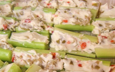 Olive Stuffed Celery, Mushroom Cap Recipes, Stuffed Celery Sticks, Celery Snacks, Stuffed Celery, Tasty Appetizers, Celery Recipes, Sushi Roll Recipes, Ideas For Dinner