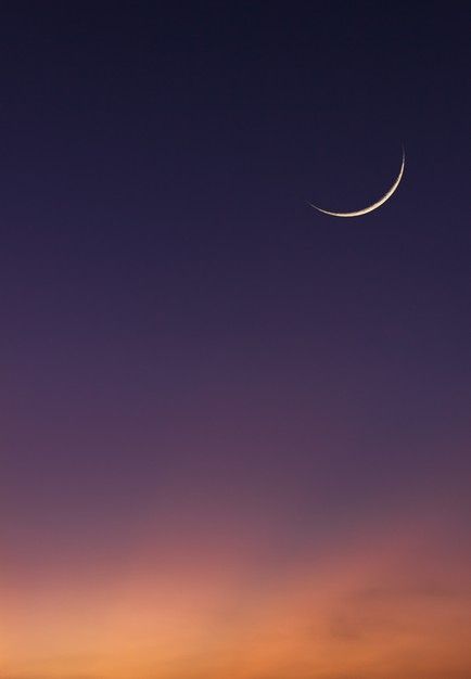 Islamic moon sky vertical on dark blue dusk twilight in the evening. Premium Photo Evening Background, Dark Sky Background, Sunset Sky Background, Islamic Moon, Evening Aesthetic, Evening Photo, Landscape Night, Night Landscape Photography, Dusk Sky