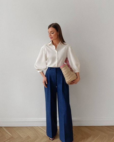 Business Casual Outfits Blue Pants, Blue And White Semi Formal Outfits, Navy Blue Formal Outfits For Women, Dress Slacks Outfit Classy, Navy Professional Outfits Women, Formal Trousers Women Outfit, Navy Formal Outfit, Blue Interview Outfit Women, Blue Formal Pants Women