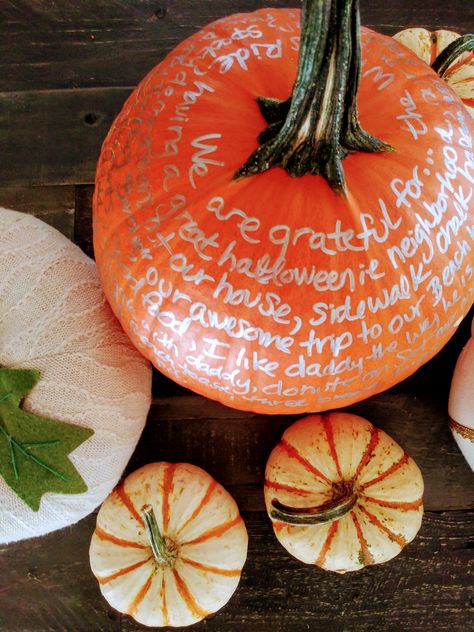 DIY Fall Centerpiece “Thankful Pumpkin” - Gratitude Pumpkin Tradition Gratitude Pumpkin, Teaching Kids Gratitude, Thankful Pumpkin, Real Mom, Pumpkin Centerpieces, Pumpkin Seasoning, Simple Holidays, Fall Centerpiece, Thanksgiving Table