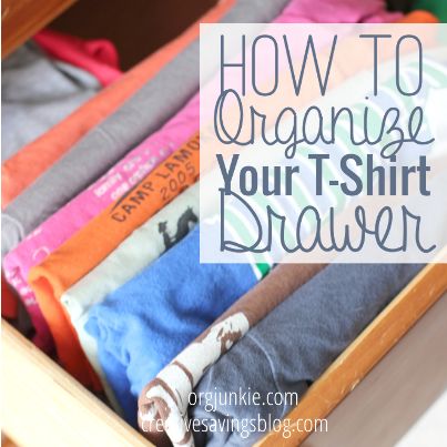 How to Organize Your T-Shirts to maximize space so you can easily grab what you need when you need it. #organize Fold Tshirts, Ocd Organization, Organization Station, Organized Chaos, How To Fold, Cleaning Ideas, Drawer Organizers, How To Organize, Diy Organization