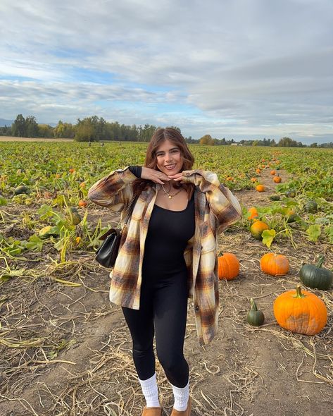 When you ACTUALLY get to see a real pumpkin patch 🥹🎃♥️ comment FALL for outfit 🔗’s!!! It was a MUST DO to see pumpkin patches in Portland & they did not disappoint 🙂‍↔️ an authentic hay ride & raspberry wine 🤤 Hay Ride, Raspberry Wine, Pumpkin Patches, Pumpkin Patch, Portland, Raspberry, Wine, Quick Saves