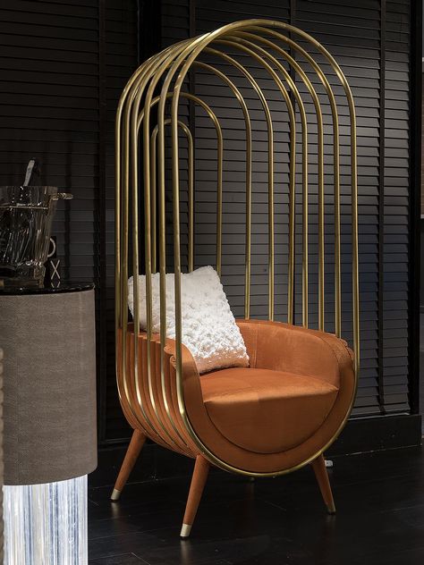 Brass Furniture Design, Metal Furniture Design Unique, Steel Furniture Design Modern, Art Deco Furniture Living Room, Modern Luxury Chair, Cage Chair, Birdcage Chair, Luxury Chair Design, Unique Chairs