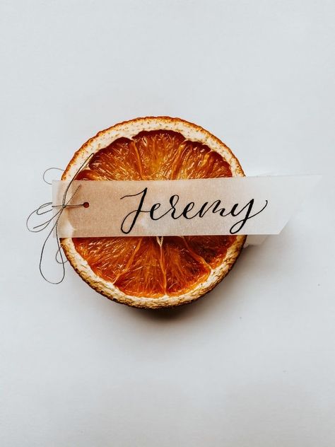 Orange Slice Name Card, Orange Slice Place Card, Thanksgiving Table Name Tags Diy, Dried Orange Name Card, Dried Fruit Decorations Wedding, Church Tables, Dehydrated Orange Slices, Terracotta Wedding, Tafel Decor