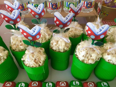 Super Mario Bros Candy Bags, Super Mario Birthday Party Centerpiece, Super Mario Bros Party Centerpieces, Super Mario Party Centerpiece, Mario Party Snacks Food Ideas, Super Mario Bros Party Ideas Decoration Diy, Mario Birthday Party Centerpieces, Mario Cupcake Ideas, Mario Bros Centerpieces Ideas