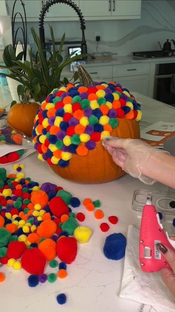 Gum Ball Pumpkin Decorating, Gumball Machine Pumpkin Decorating, Easy Diy Pumpkin Decor, Gumball Pumpkin Decorating, Halloween Decorating Diy, Pompom Pumpkin, Melissa Metrano, Pumpkin Art Project, Popcorn Pumpkin