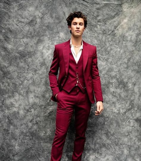 Grammy Awards 2020, Boy Prom Outfit, Prom Outfits For Guys, Suit Prom, Mens Photoshoot Poses, Wedding Outfit Men, Designer Suits For Men, Prom Photos, Prom Suits