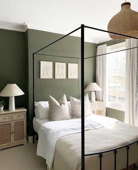 Paint & Paper Library on Instagram: “‘Hornblende’ is a serious, deep green. Combine with ‘Stone V’ for a contemporary finish.  Image: @london.reno.life” Room Color Ideas Bedroom, Guest Bedroom Colors, Green And White Bedroom, Olive Green Bedrooms, Guest Room Colors, Sage Bedroom, Green Bedroom Decor, Sage Green Bedroom, Bedroom Colour Palette