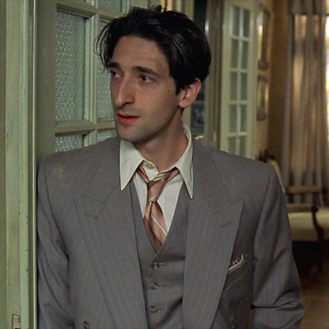 English Actors British, The Pianist Adrien Brody, Adrian Brody The Pianist, Adrian Brody Young, Adrien Brody Pianist, Adrien Brody Peaky Blinders, Adrian Brody Aesthetic, Adrien Brody The Pianist, Adrien Brody 90s